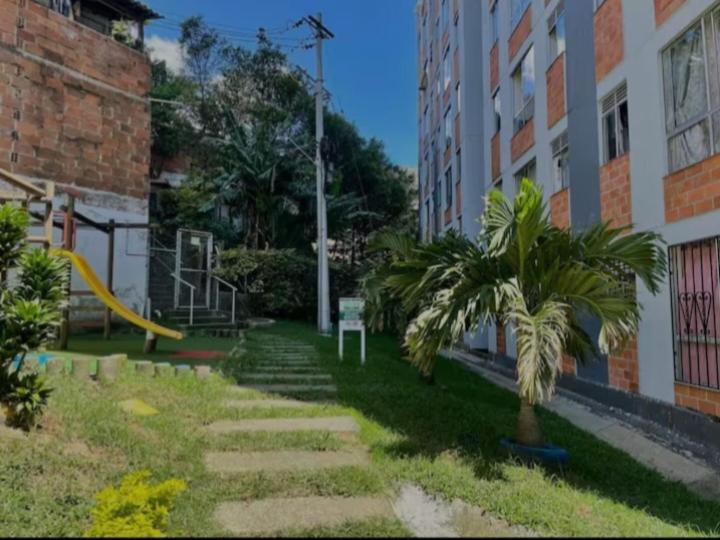 Apartamento Vistas Lindas Cerca Centro Medellín Buitenkant foto