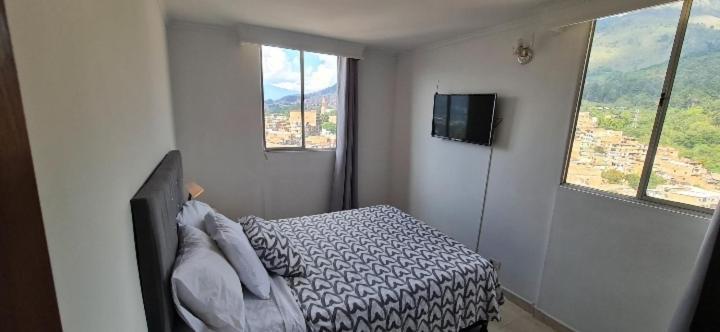 Apartamento Vistas Lindas Cerca Centro Medellín Buitenkant foto