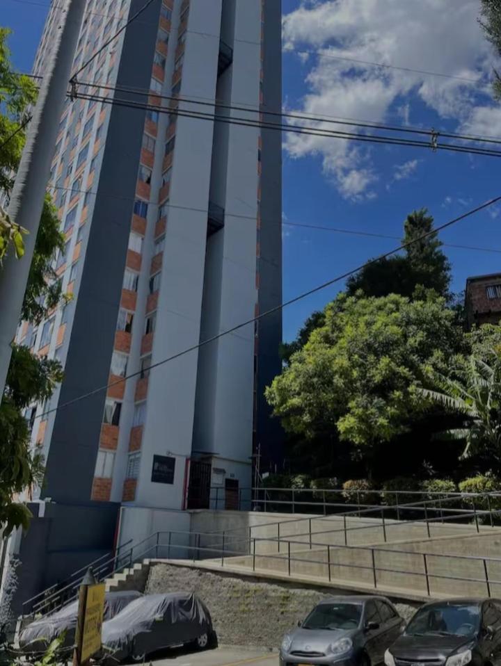 Apartamento Vistas Lindas Cerca Centro Medellín Buitenkant foto