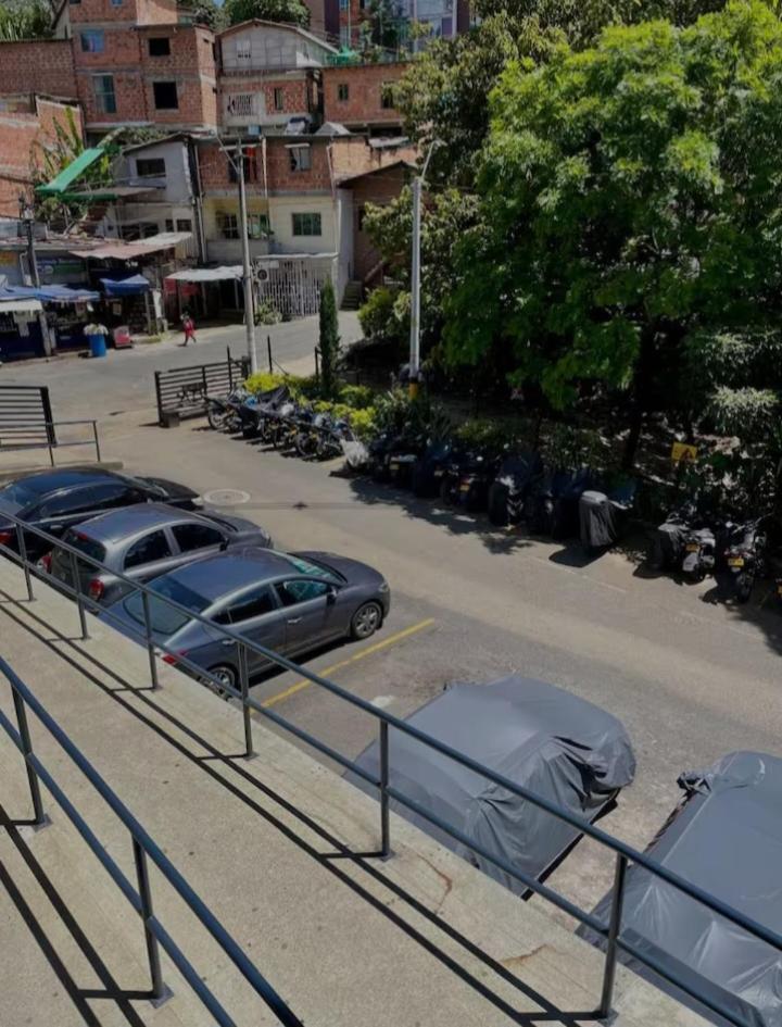 Apartamento Vistas Lindas Cerca Centro Medellín Buitenkant foto