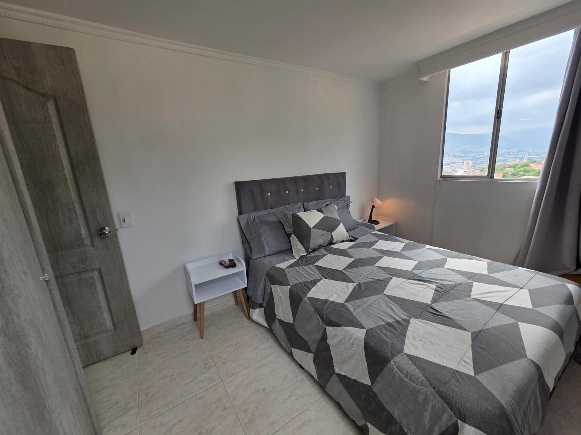 Apartamento Vistas Lindas Cerca Centro Medellín Buitenkant foto