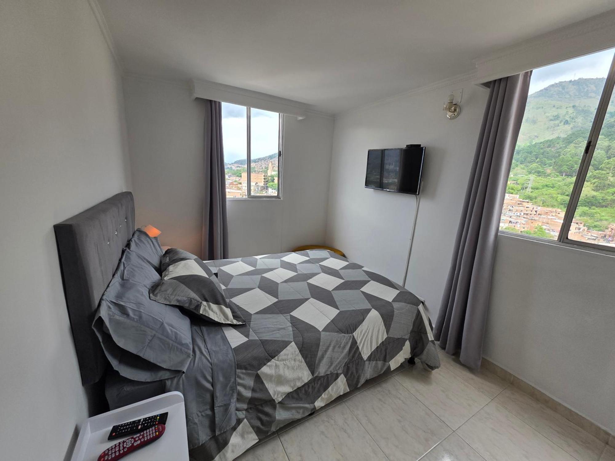 Apartamento Vistas Lindas Cerca Centro Medellín Buitenkant foto