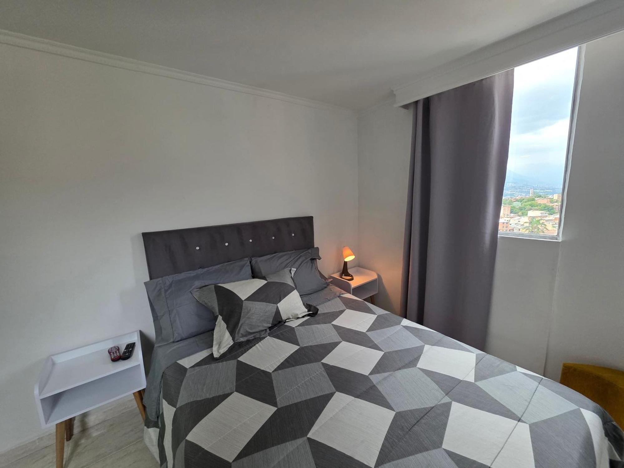 Apartamento Vistas Lindas Cerca Centro Medellín Buitenkant foto
